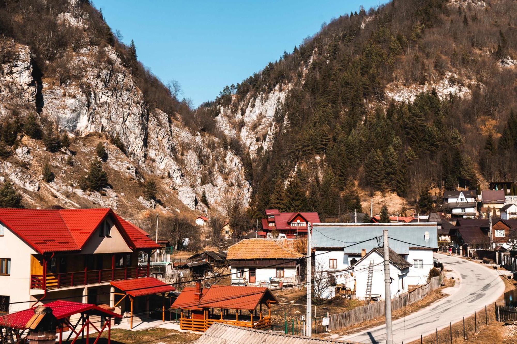 Pensiunea Casa Soarelui Podu Dimbovitei Exterior foto